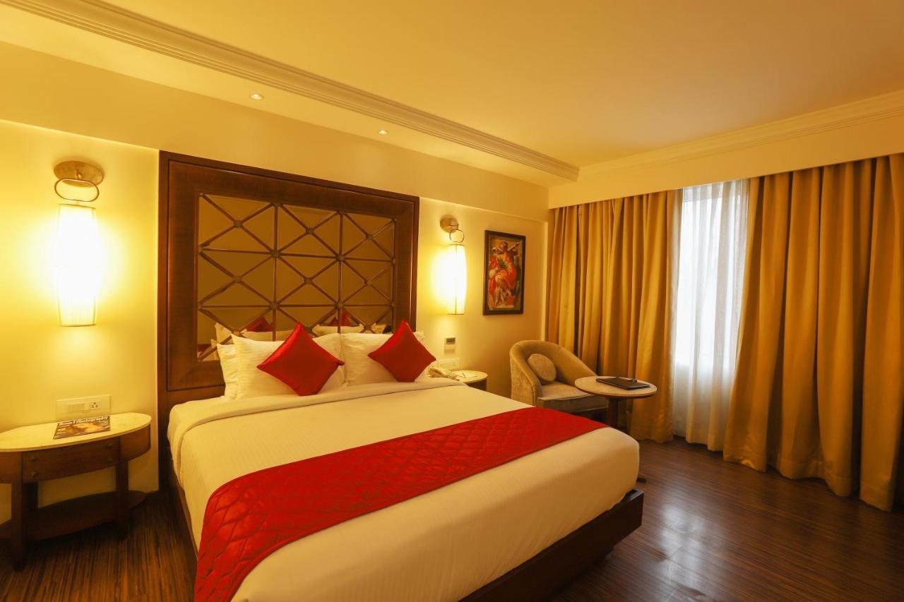 The Saibaba Hotel Chennai Exterior photo